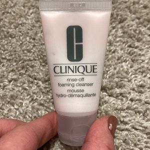 CLINIQUE FOAMING CLEANSER